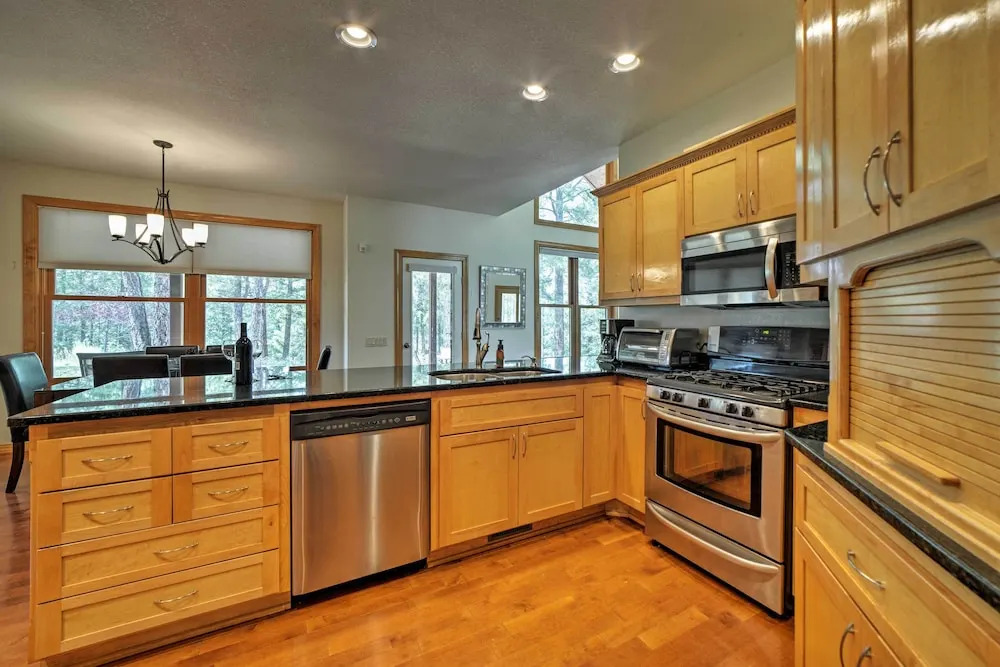 Pagosa Springs Home w/ Patio, Grill & Hot Tub!