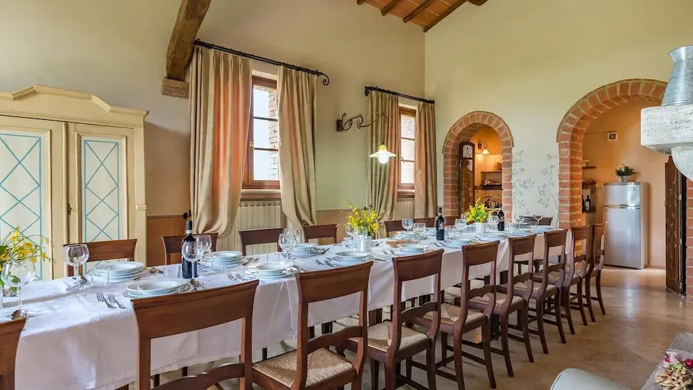 Villa Le Chiarne 22, Emma Villas