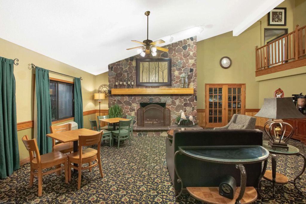 AmericInn by Wyndham Kearney