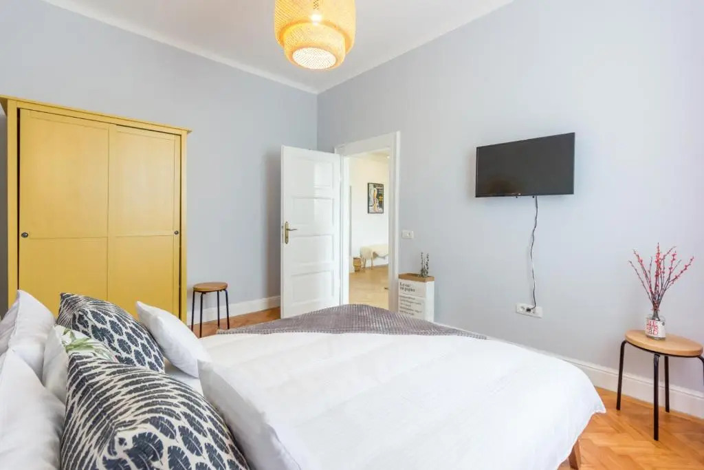 City Chic 3 Bedroom Apartment