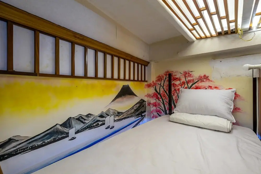 SG Capsule Hostel