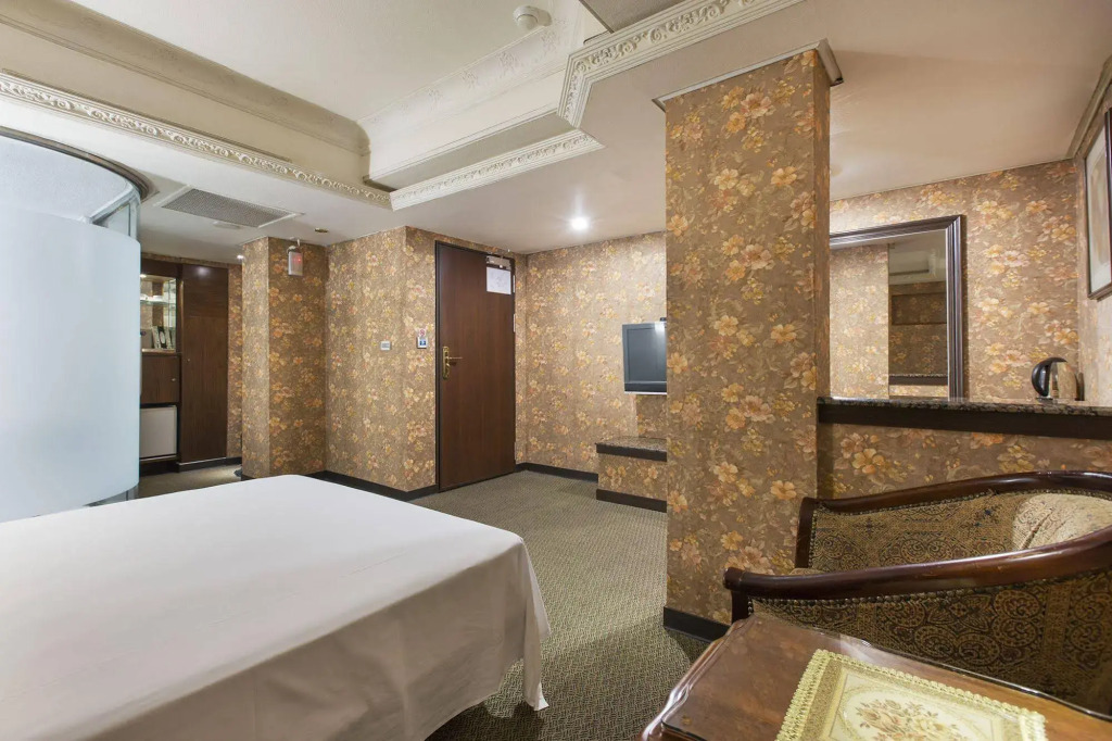 Wing Hotel