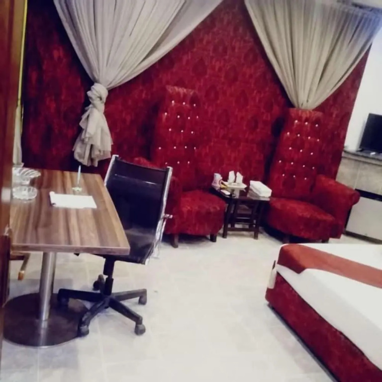 Hotel Royal Suites