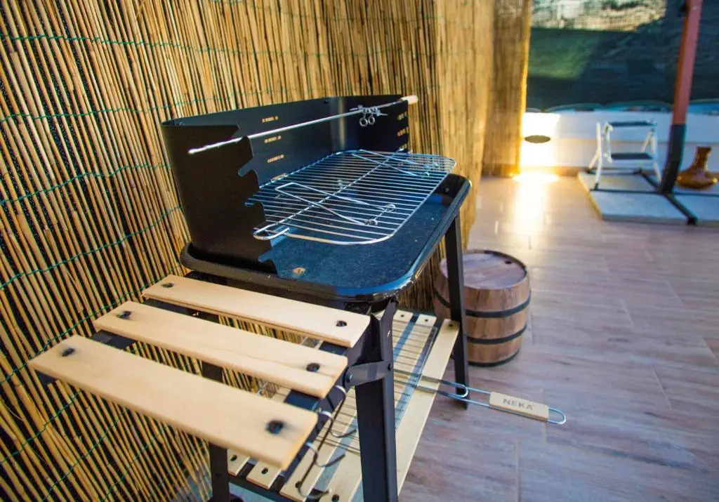 4 BR apartment & BBQ veranda