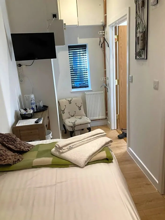 Linnaea Rooms - Corston Nr Malmesbury