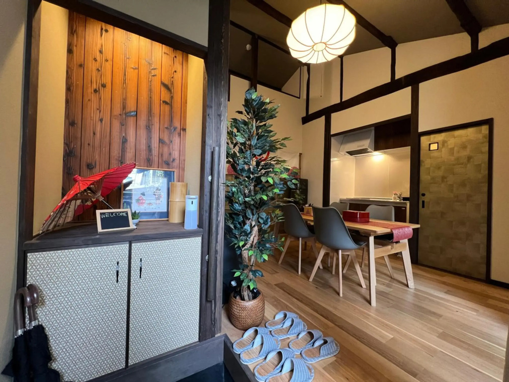 【至の宿・南】【maple season】7min Kyoto Sta./Open-Air Bath