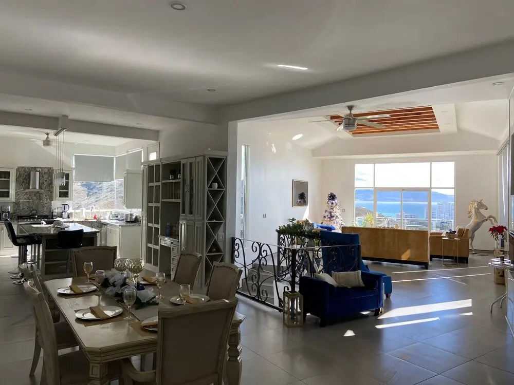 Luxury House Ocean View Rooftop Party