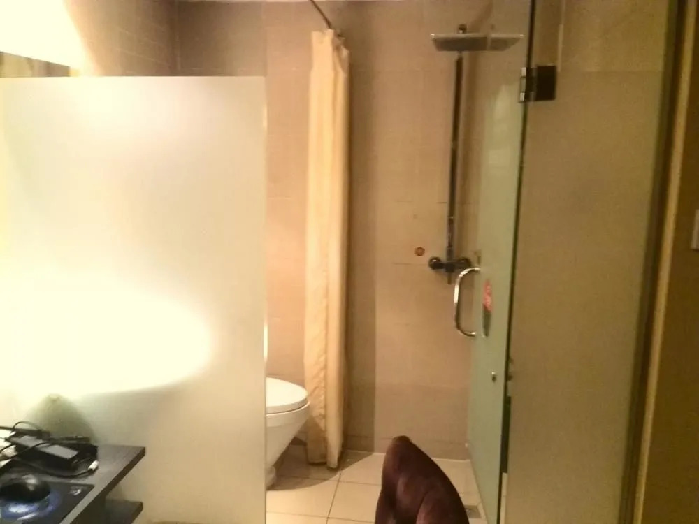 Green League Hotel