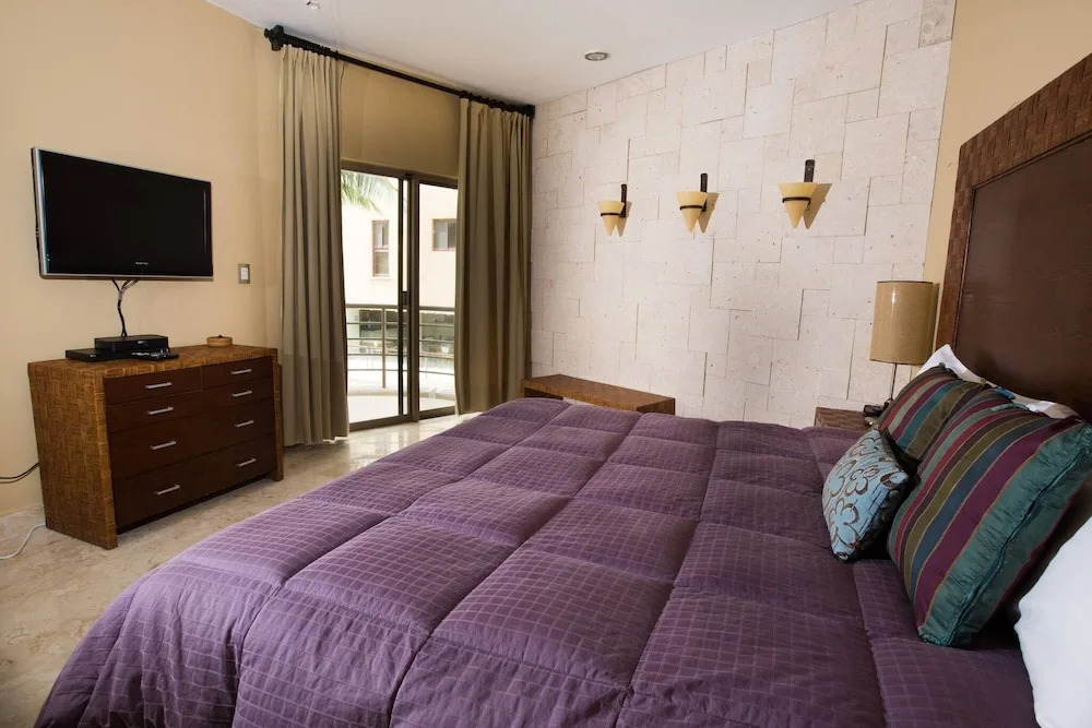 Corto Maltes 101 Cozy 3 Bedroom!! Stunning Views!!