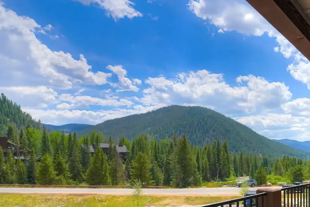 Spacious And Luxurious 2br Condo