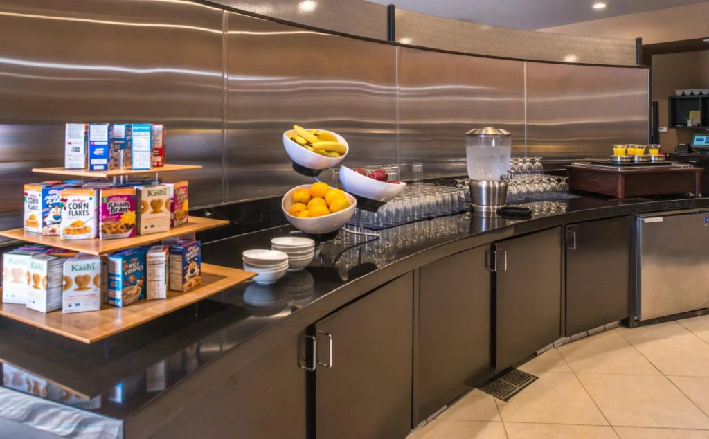 Holiday Inn Ontario Airport - California by IHG
