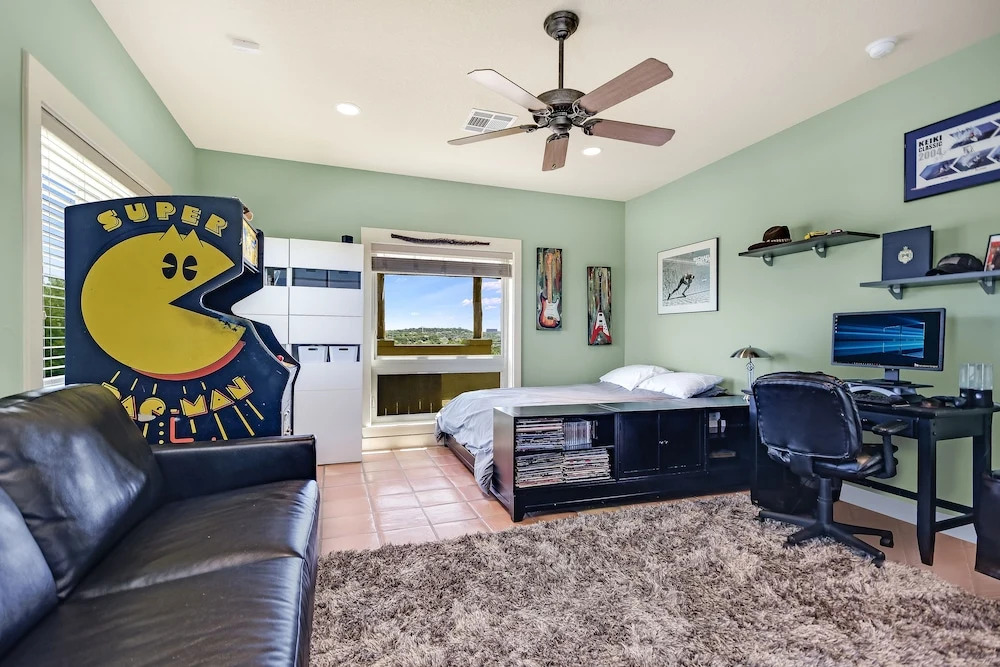 The Authentic Atx Experience Estate 5 Bedrooms 5 Bathrooms Home
