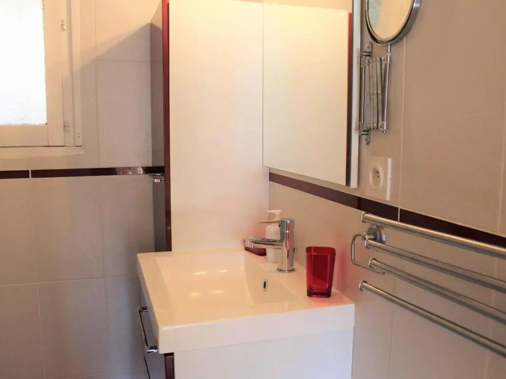 Appartement Vars, 1 pièce, 2 personnes - FR-1-330B-130