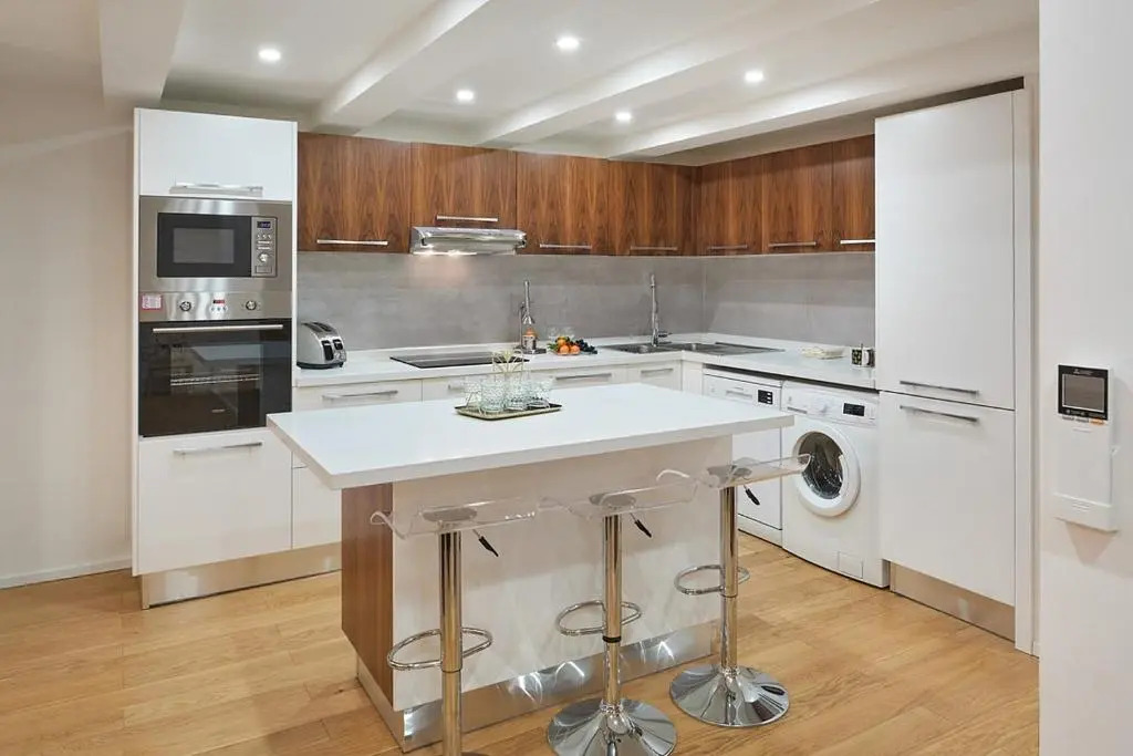 Sunlight Properties - Palme D Or - 2 Bedrooms, modern holiday rental apartment, hyper central