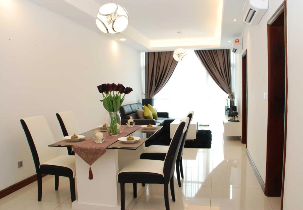 Paragon Serviced Suites @ Straits View