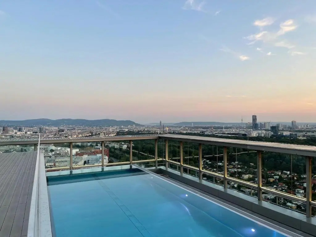 TrIIIple Level 20 - Sonnenwohnen Apartment mit Parkplatz und fantastischem Ausblick