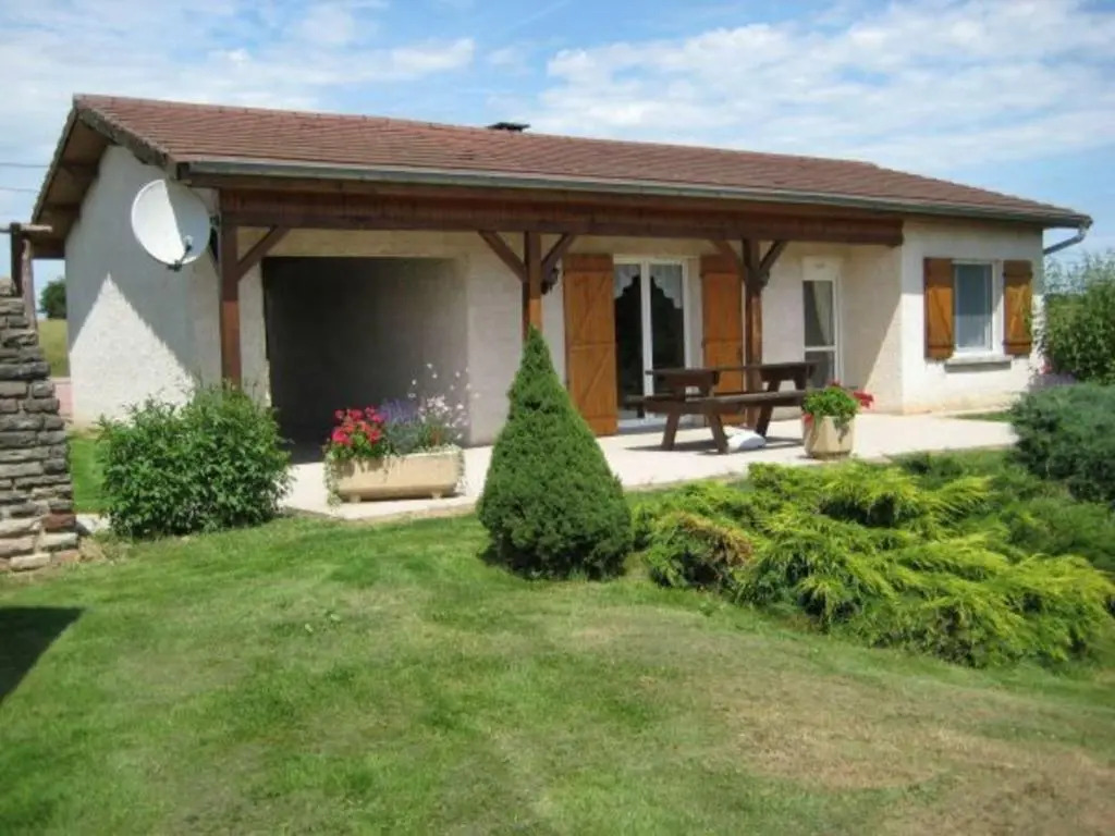 Gîte de plain-pied avec terrasse, proche port et station thermale, idéal pour familles - FR-1-589-24