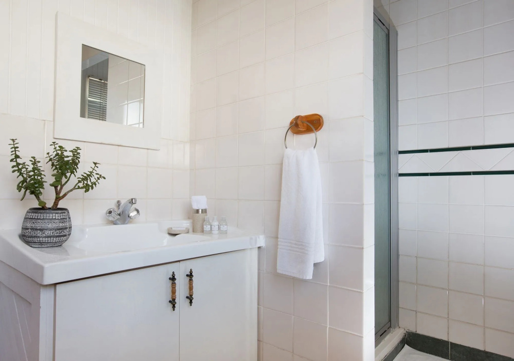 Loddeys Guesthouse by Beach Collection Winelands