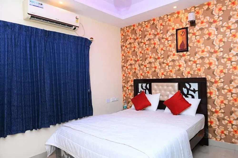 Urban Stay Adams Service Apartment