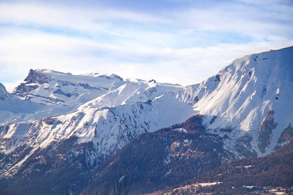An Enchanting Awakening in the Heart of the Alps