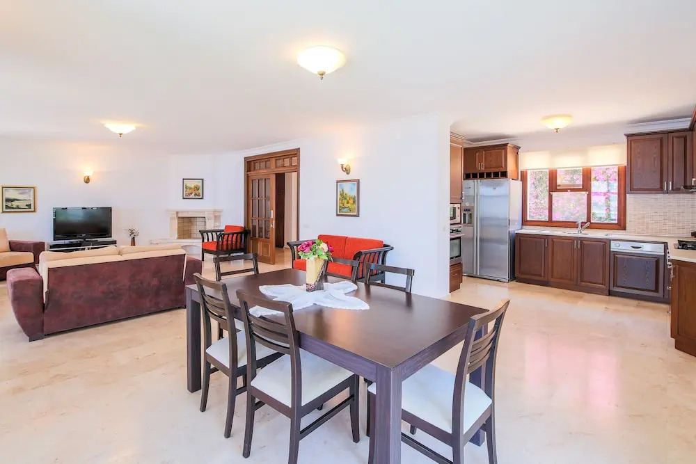 Villa Sahin 2 Triplex