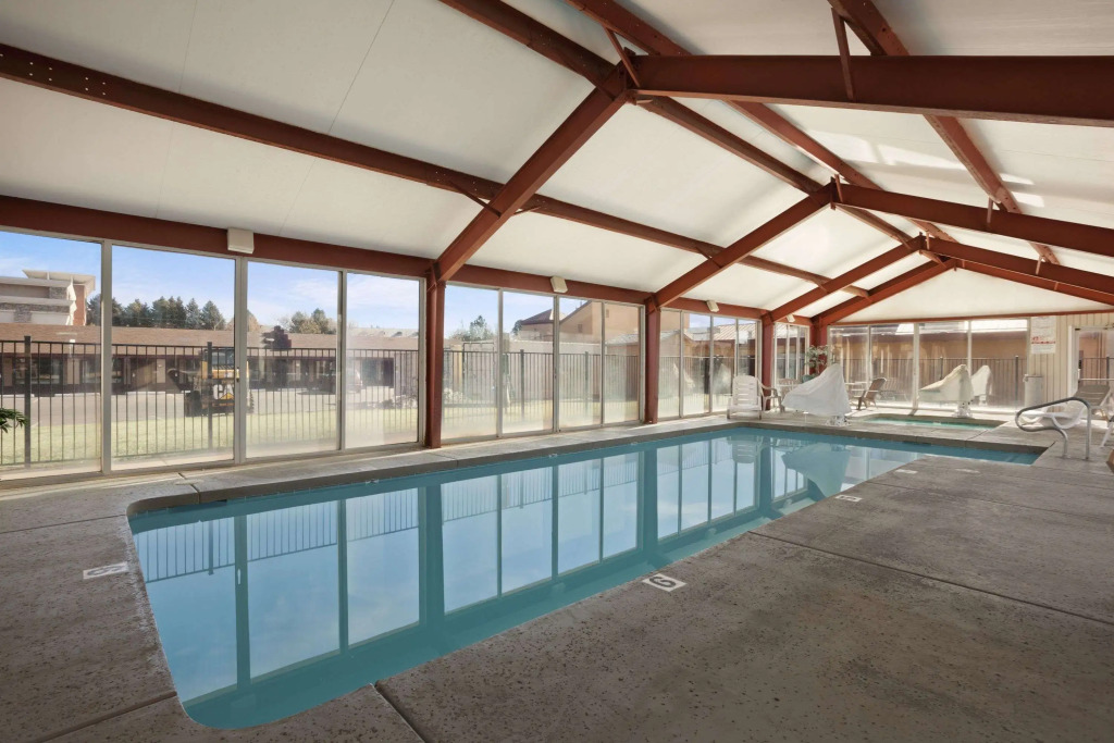 Super 8 by Wyndham NAU/Downtown Conference Center