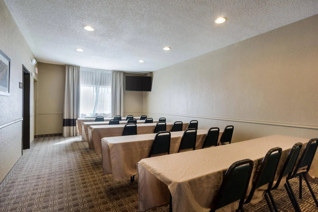 Comfort Inn & Suites Bellevue - Omaha Offutt AFB