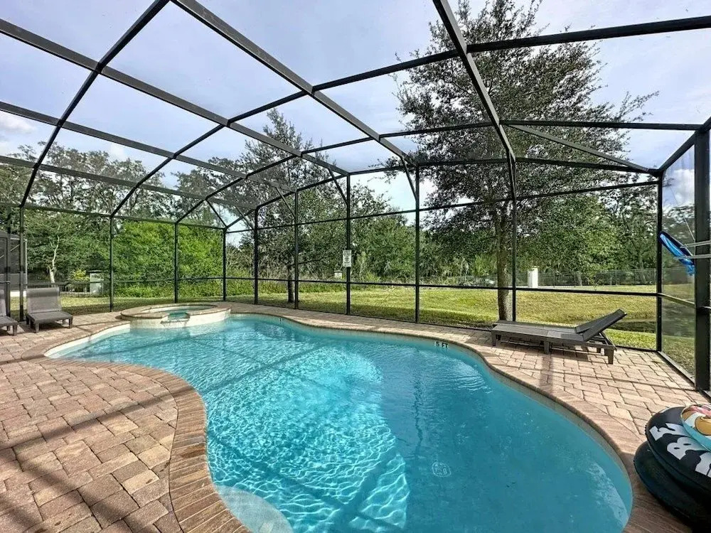 Veranda Home, 8br, 6 En-suites, Lake View,pool/spa 8 Bedroom Villa by RedAwning