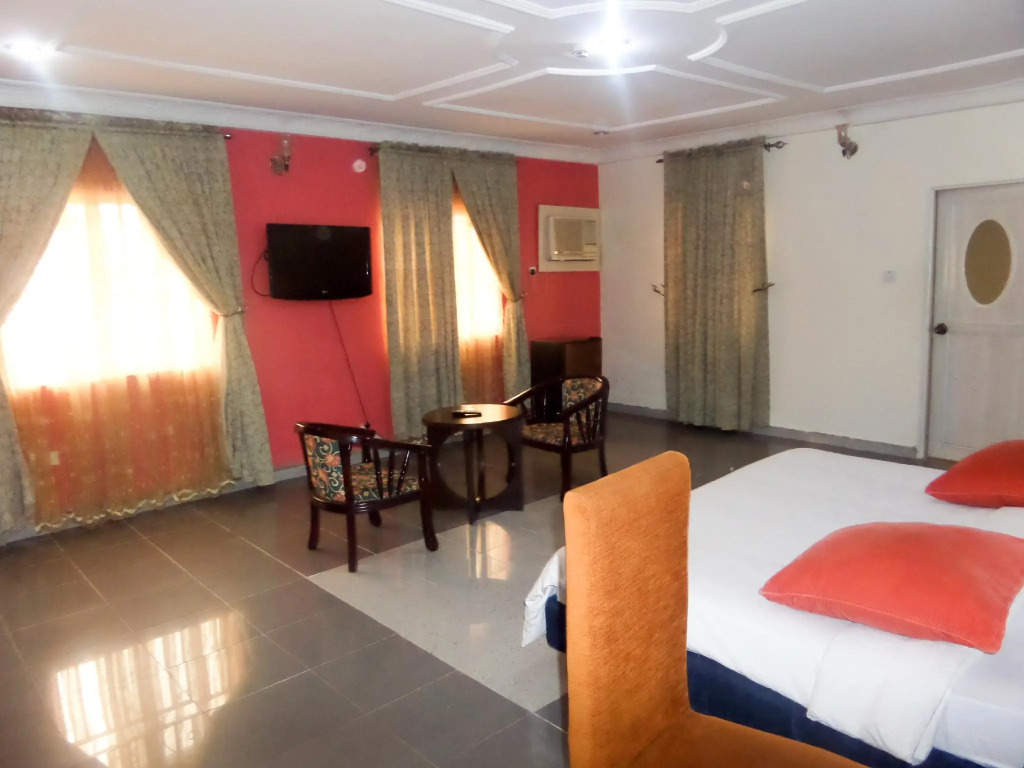 K-Kryxtal Suites