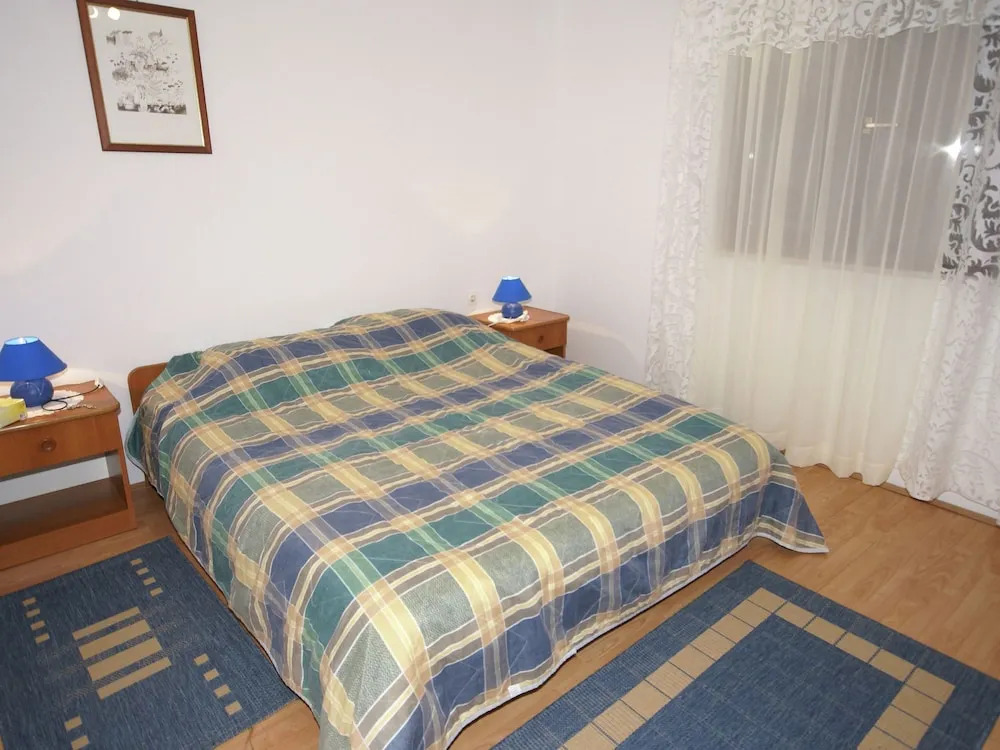 Spacious Bungalow near Sea in Medulin