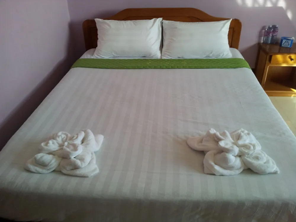 Eos Oceanfront Hotel
