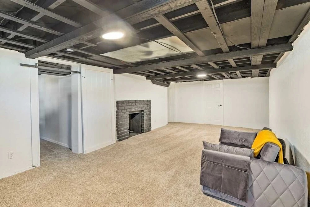 Spacious Pet-friendly Wichita Family Retreat 4 Bedroom Home
