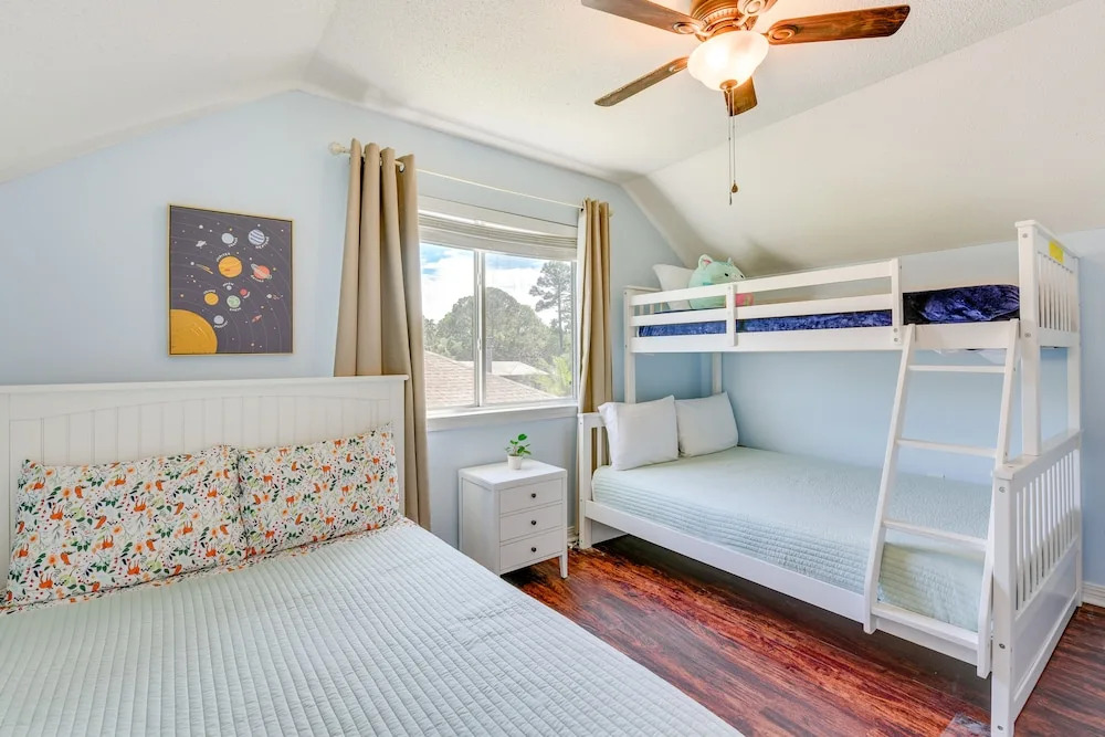 Destin Villa w/ Patio ~ 2 Mi to Miramar Beach