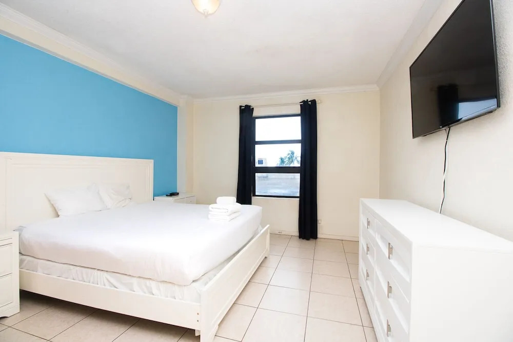 320 City View Hollywood Beach