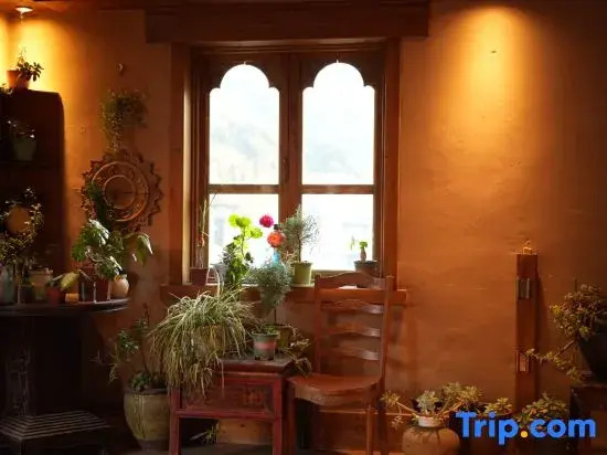 Qudeng Mountain Residence Homestay (Siguniang Mountain Changping Valley Scenic Area)