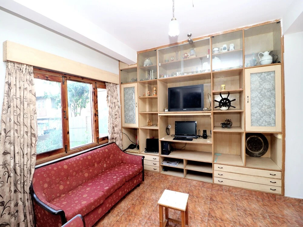 OYO 16558 HOME Cozy 2BHK Valley View ISBT Shimla