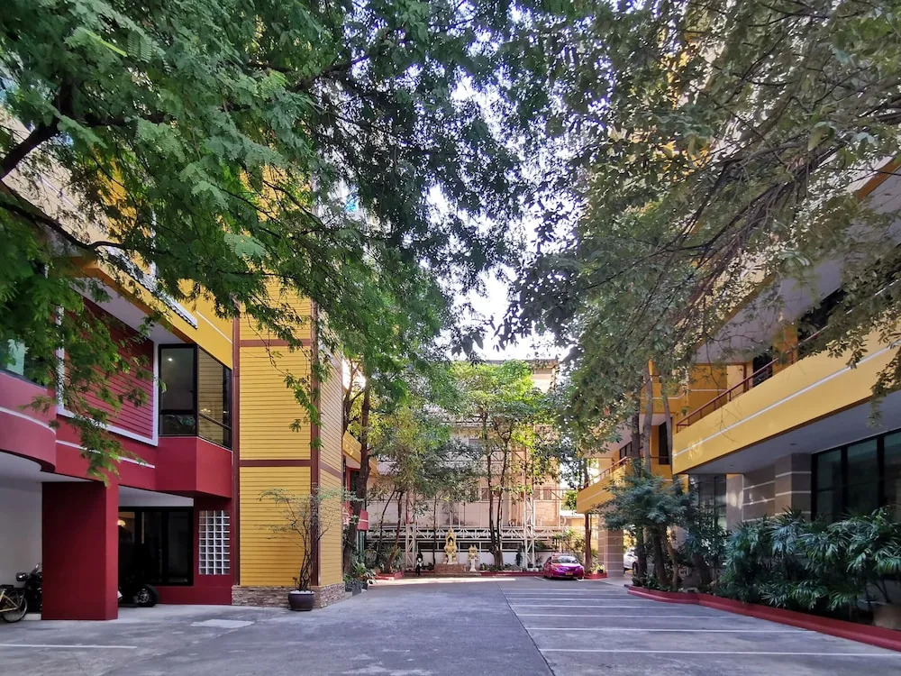 RoomQuest Thonglor