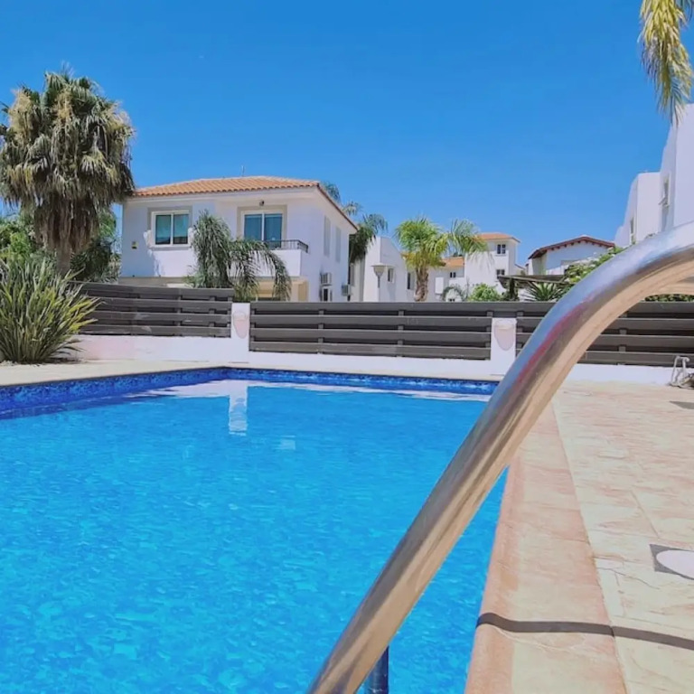 51 PER - Sunny Bay Villa