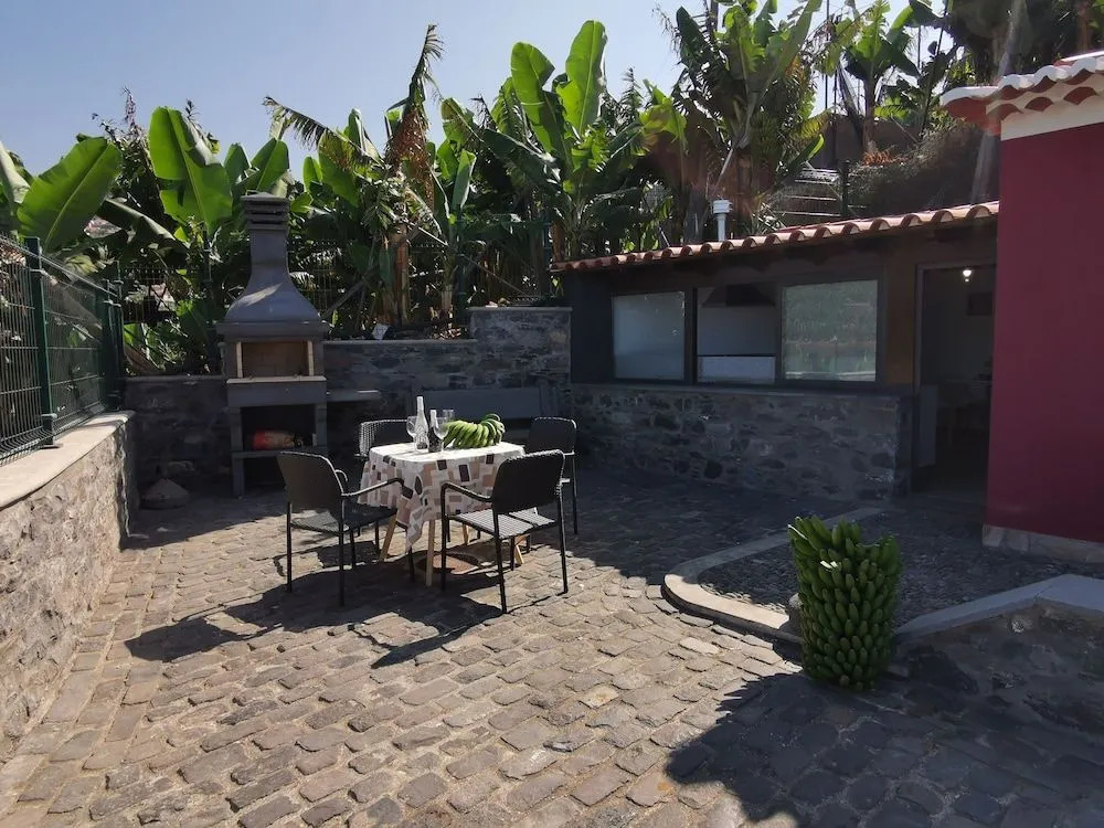 Villa Nova Madeira no Funchal Casa A e B