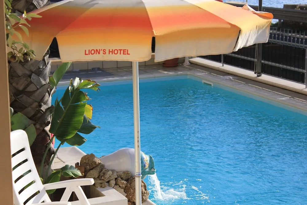 Lions Hotel