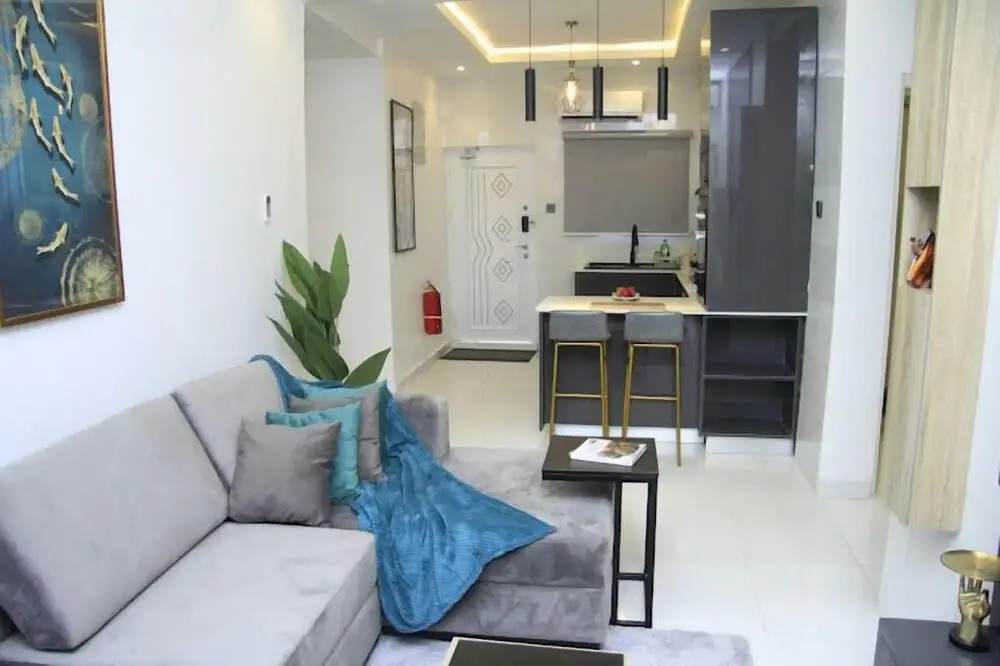 Triangle Apartment