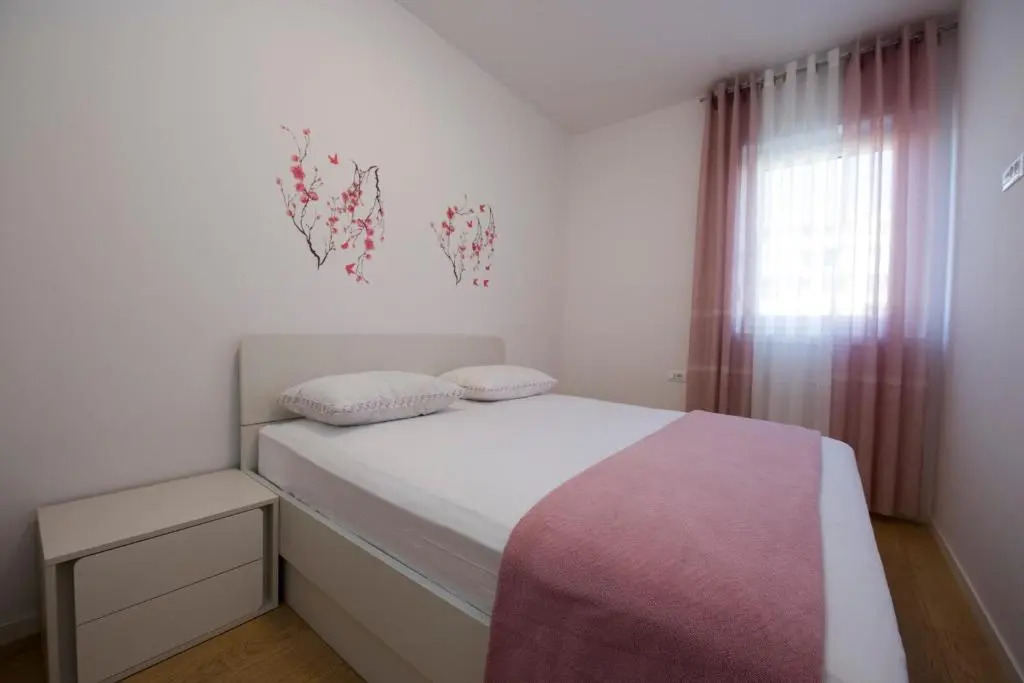 Sea view apartment EMA