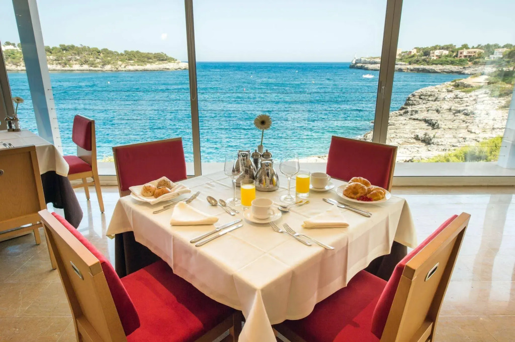Blau Privilege Porto Petro Beach Resort & Spa