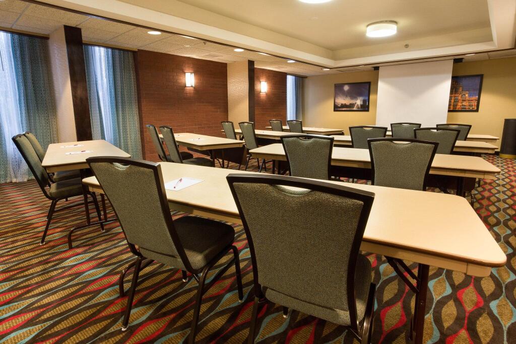 Heritage Inn & Suites The Woodlands, Trademark by Wyndham