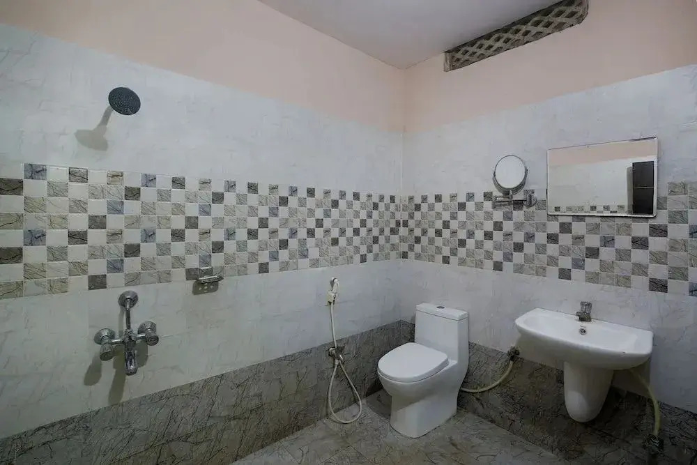 Hotel Sri Krishna by OYO Rooms
