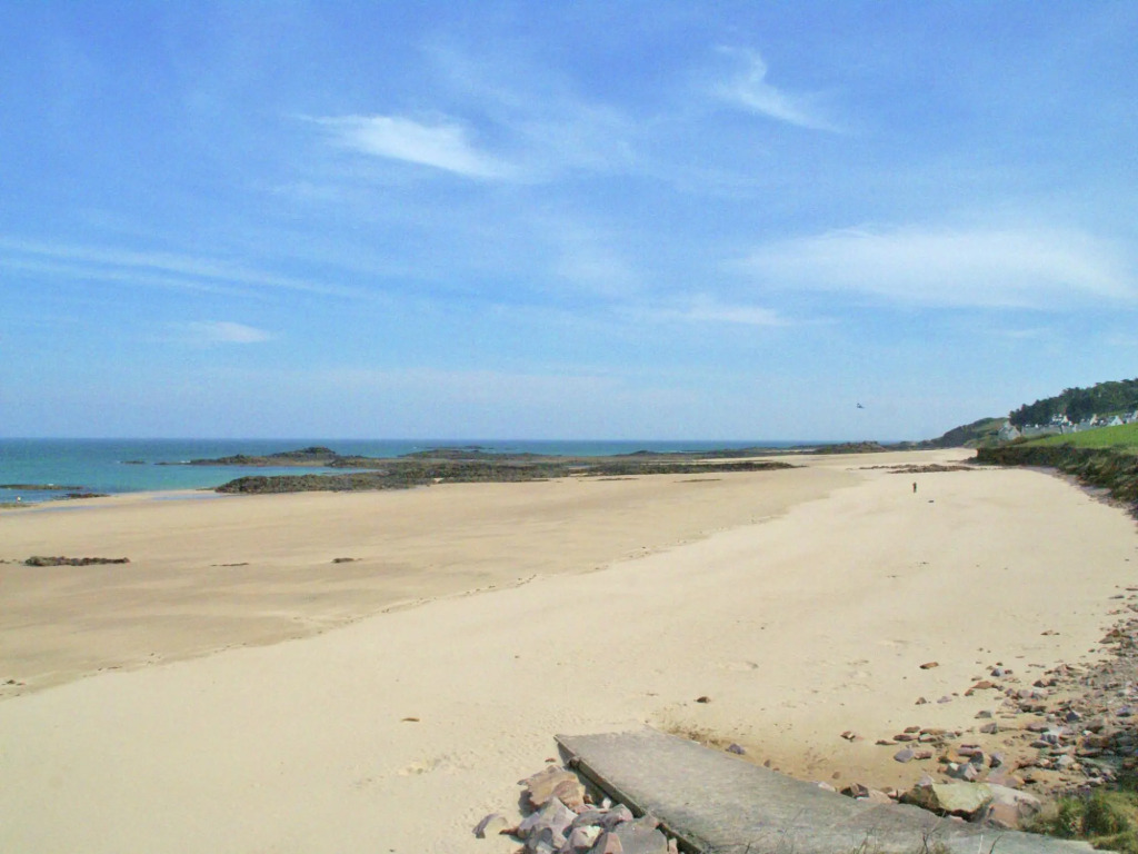 Comfortable holiday home in Brittany near the sea