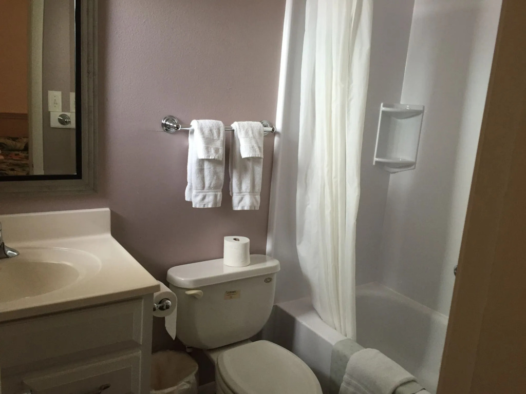 Bonita Beach Inn and Suites
