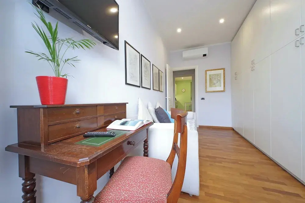 Testaccio Luminous And Large Apartment