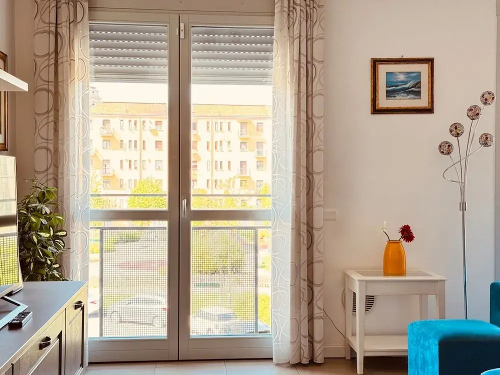 Modern and Peaceful Apartment With Balcony