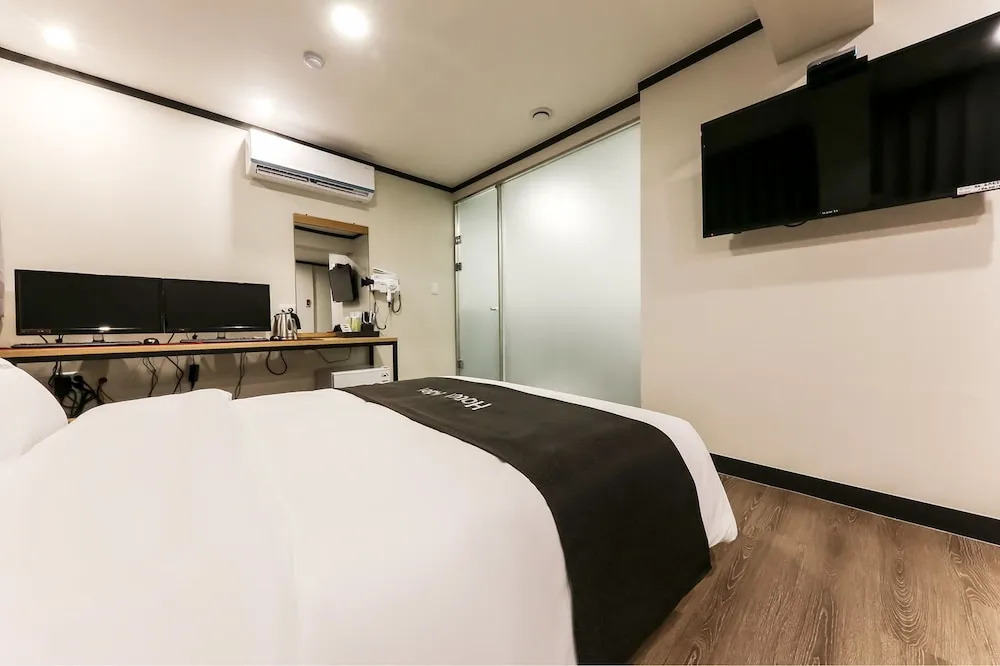 Hotel Adel